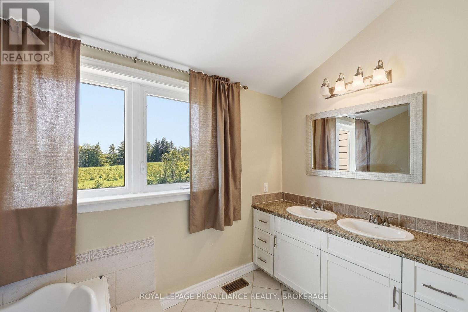 1461 ENGLISH WAY - 38