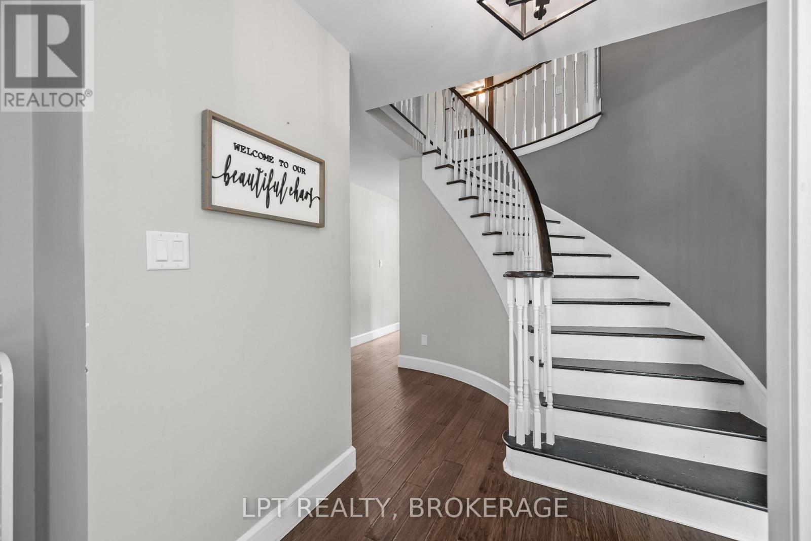 19 COLLEGEVIEW CRESCENT - 11