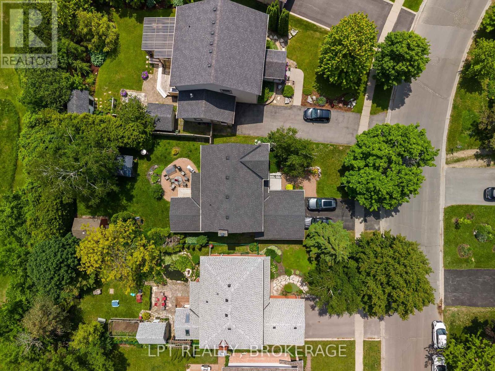 19 COLLEGEVIEW CRESCENT - 10