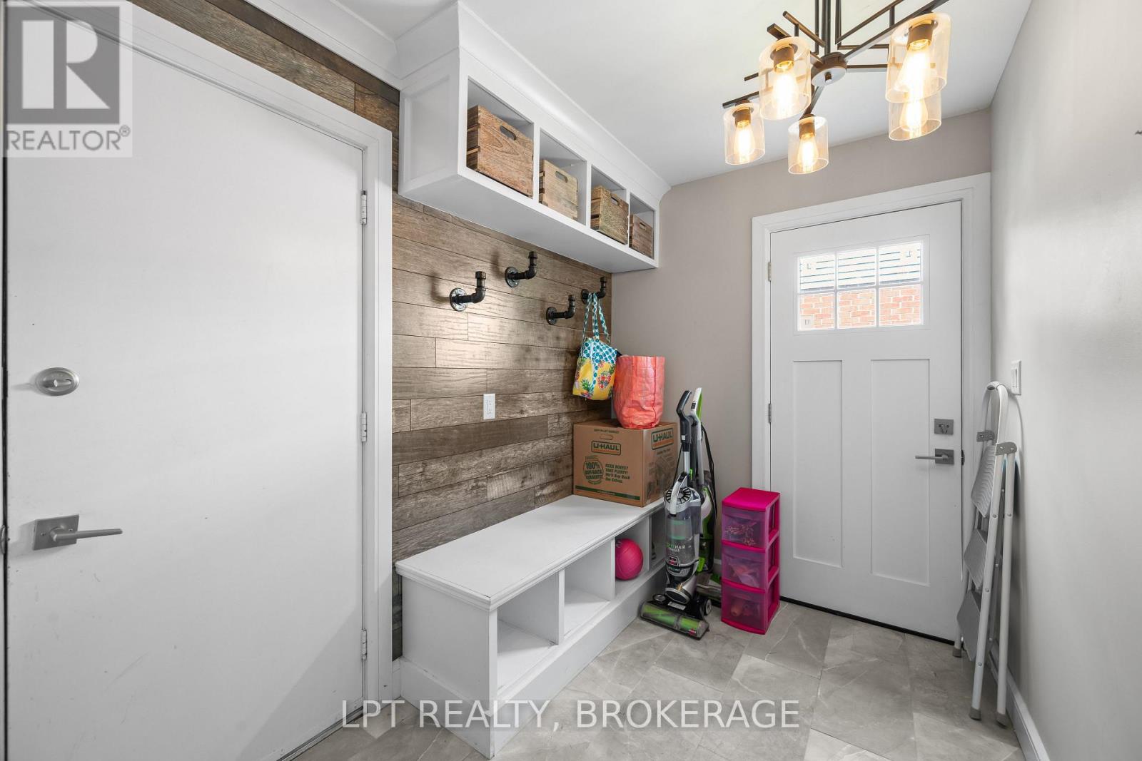 19 COLLEGEVIEW CRESCENT - 14
