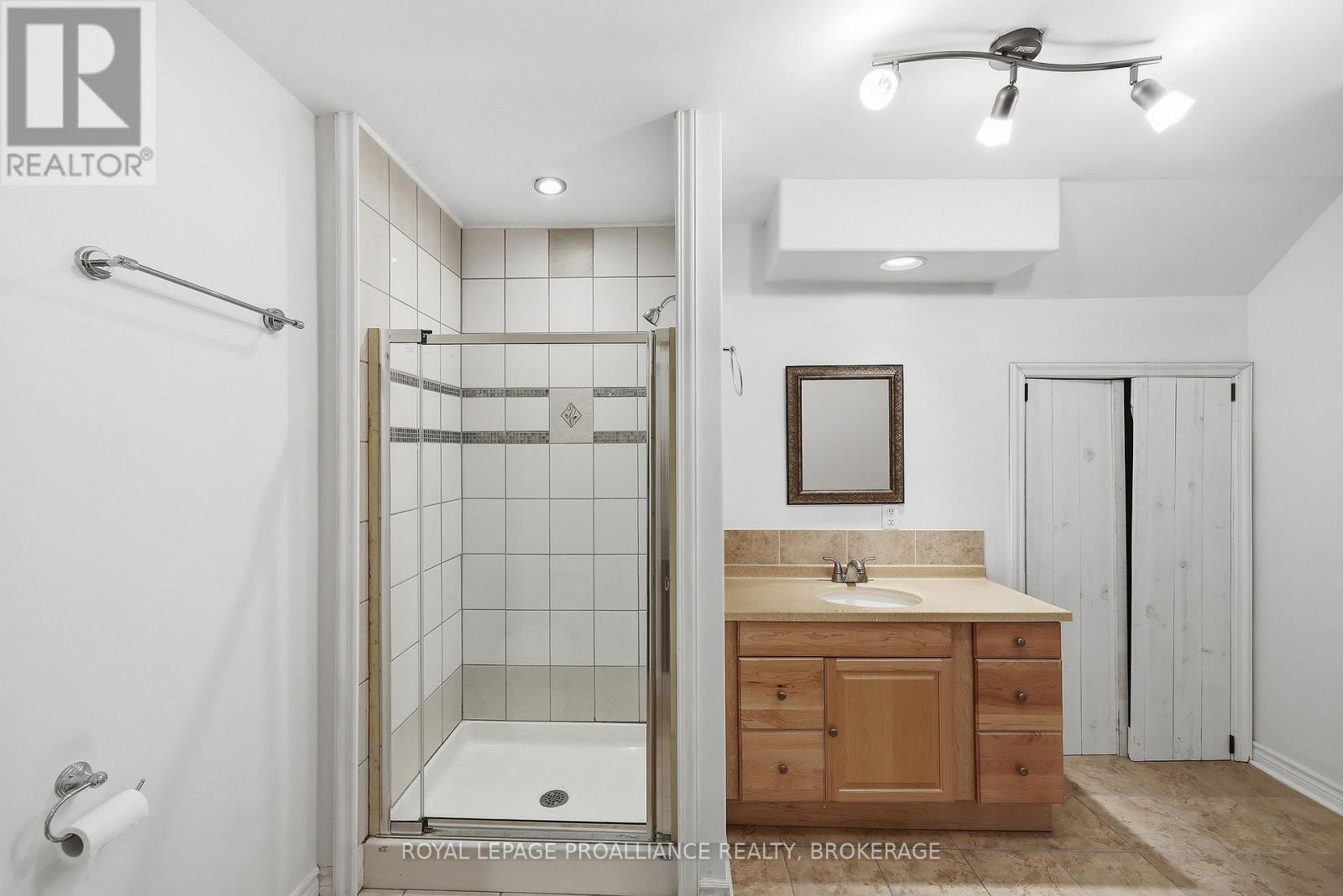 1461 ENGLISH WAY - 45