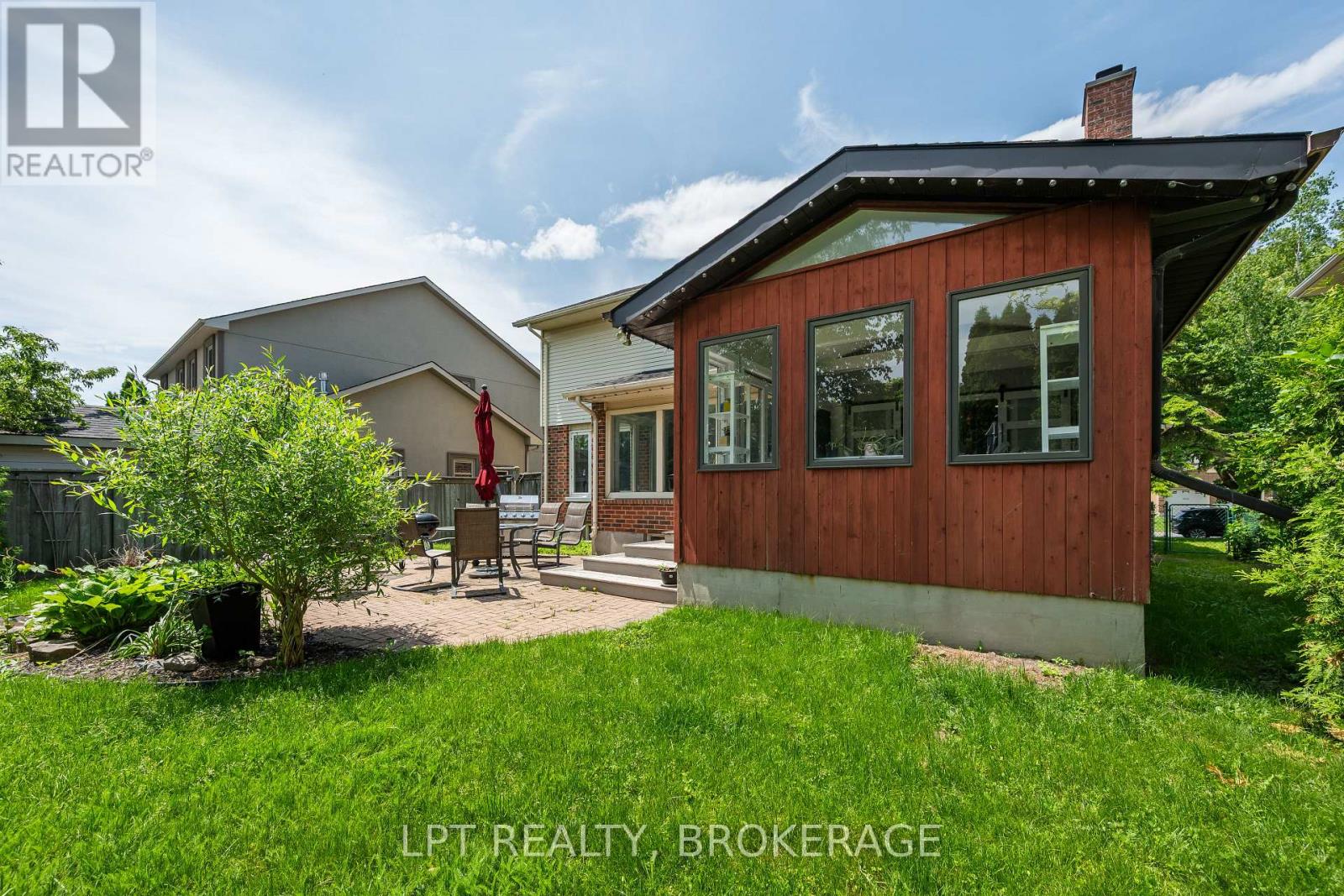 19 COLLEGEVIEW CRESCENT - 45