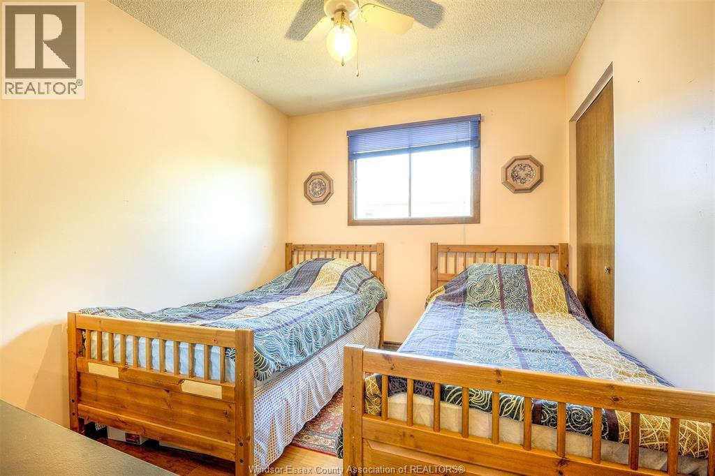 1651 COURTLAND - 11