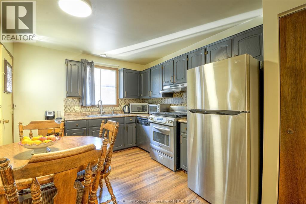 1651 COURTLAND - 14