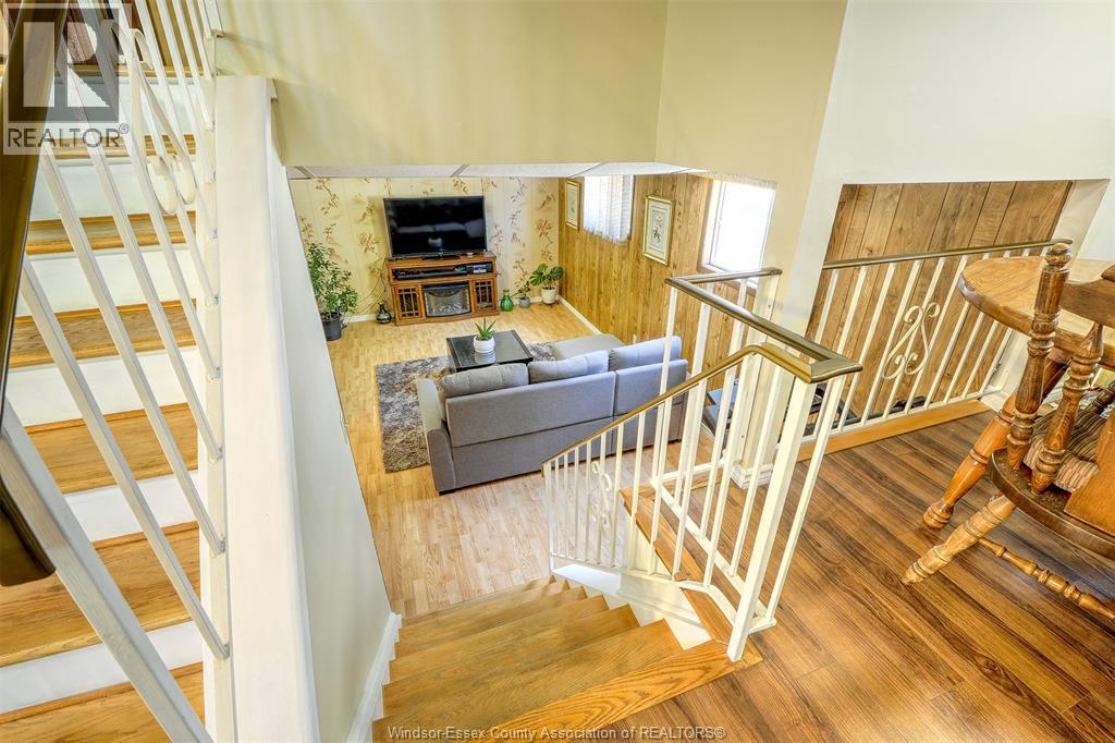 1651 COURTLAND - 16