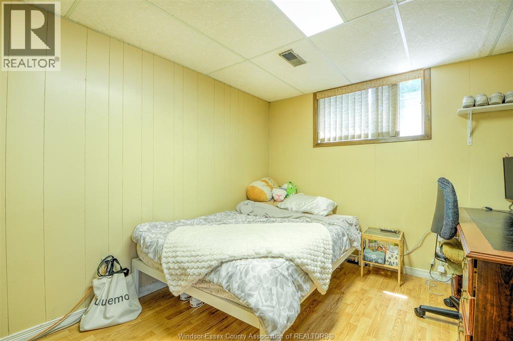 1651 COURTLAND - 19