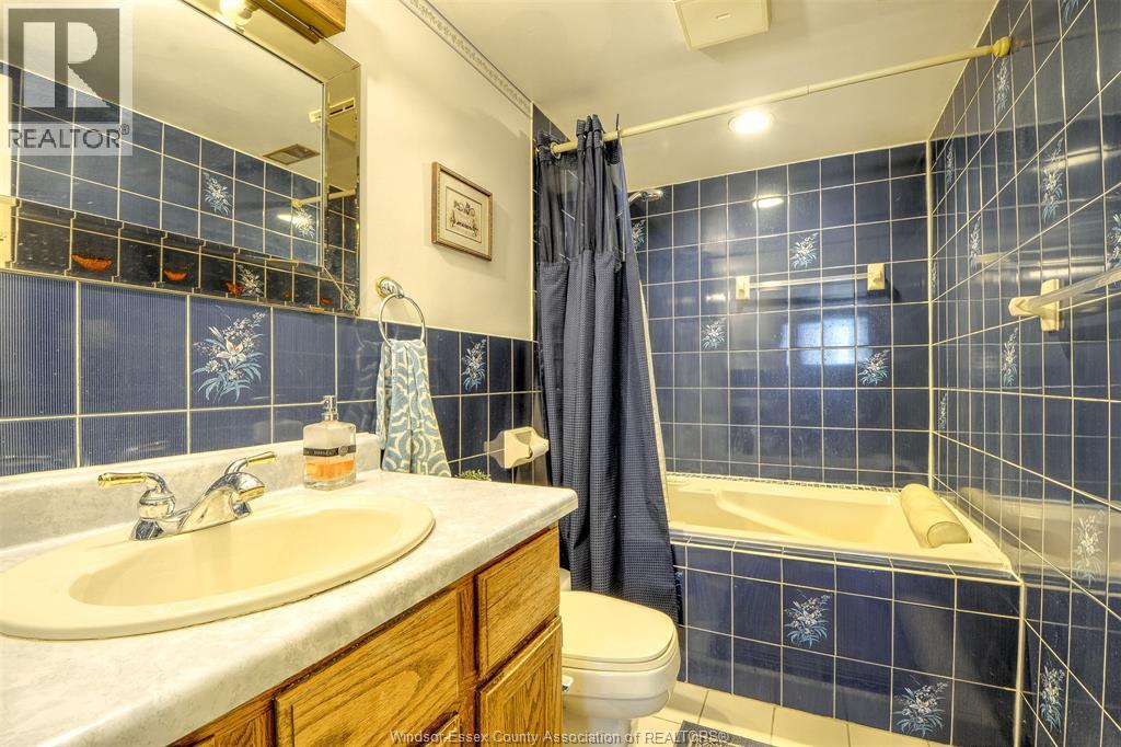 1651 COURTLAND - 20