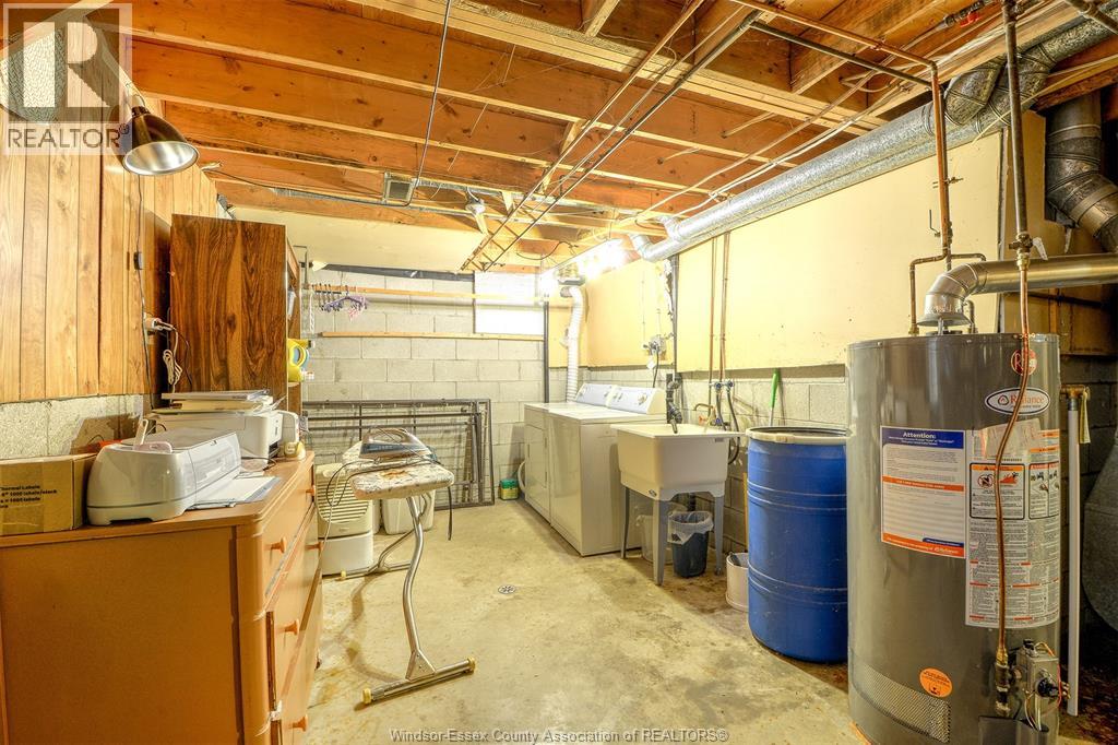 1651 COURTLAND - 21