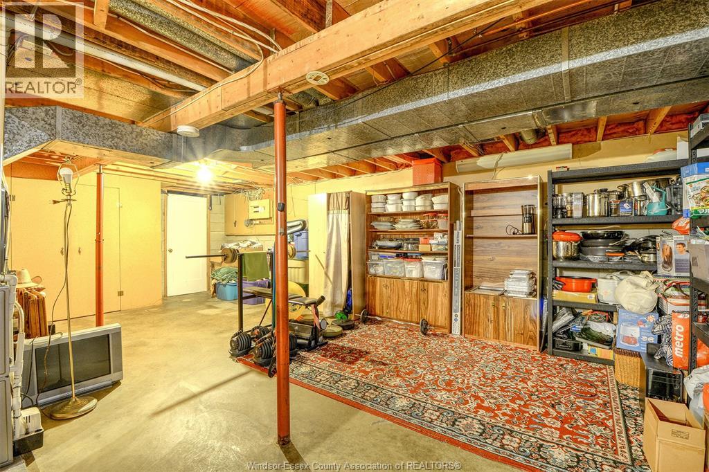 1651 COURTLAND - 22