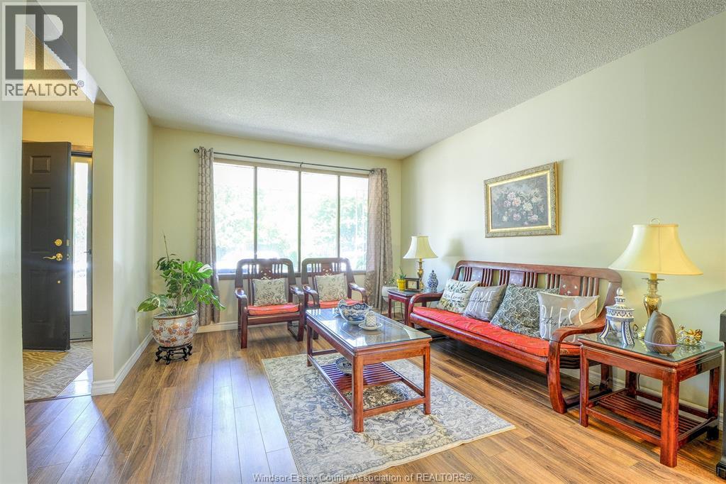1651 COURTLAND - 6