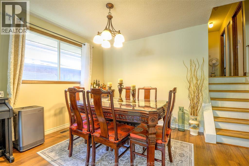 1651 COURTLAND - 8