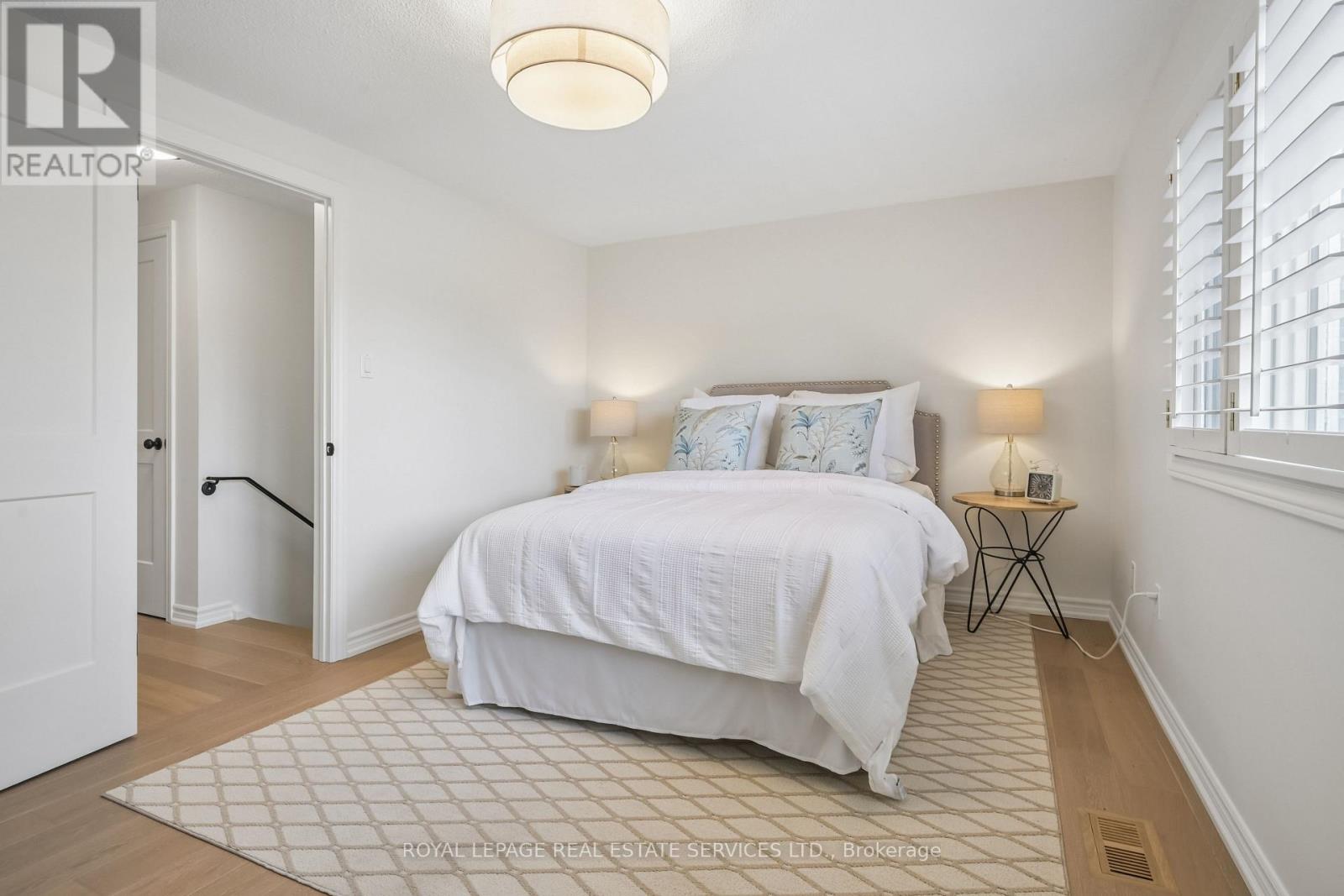#1 2222 MARINE DRIVE - Image 18