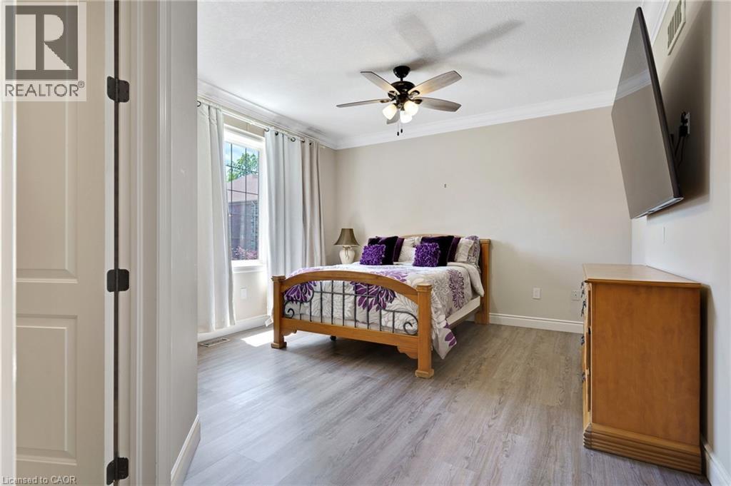 #8 258 EDGEWATER Crescent - 23