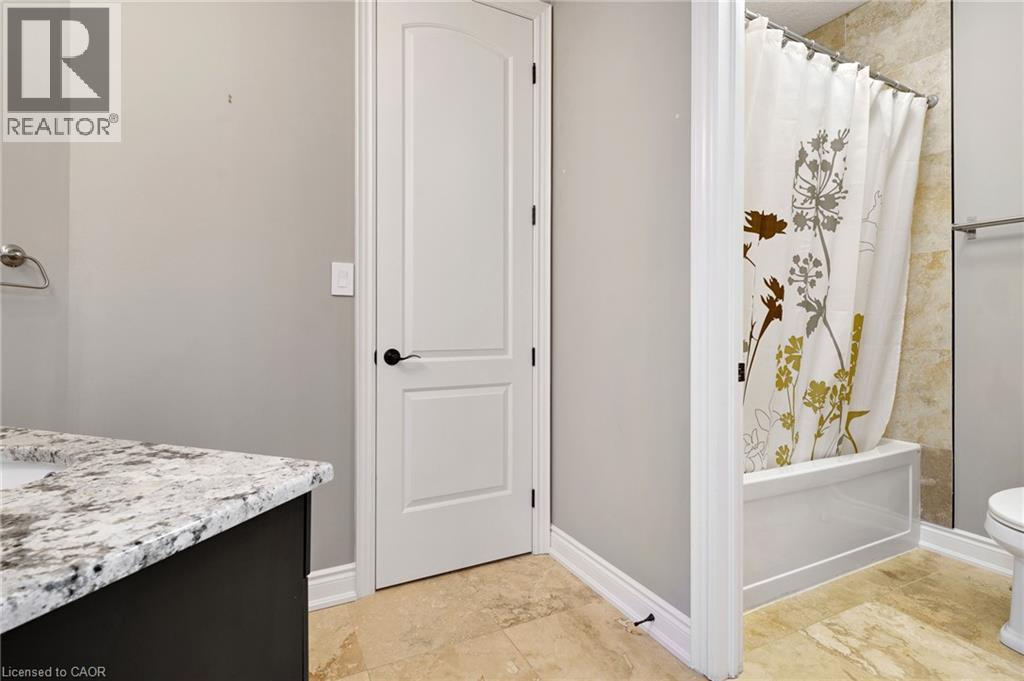 #8 258 EDGEWATER Crescent - 25