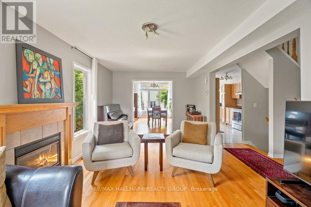 3 Bed, 3 Bath House for Rent in Ottawa – 113 CARWOOD CIRCLE, Ottawa – MLS# X13444618 - Image 6