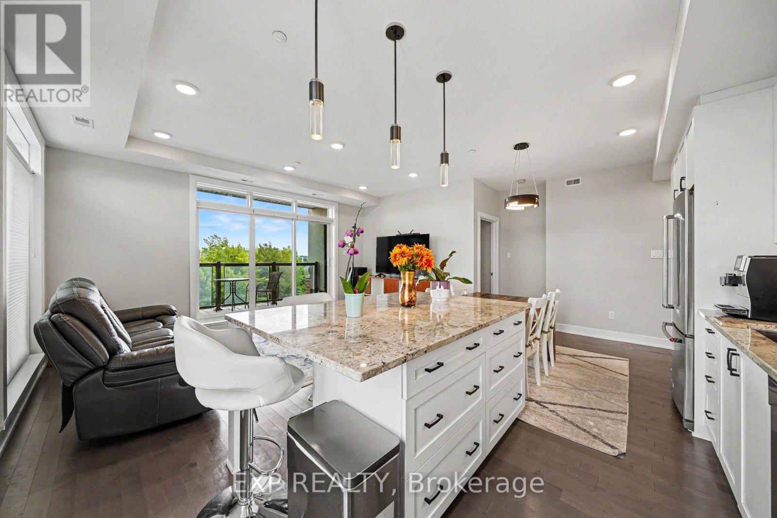 #405 615 LONGFIELDS DRIVE - 15