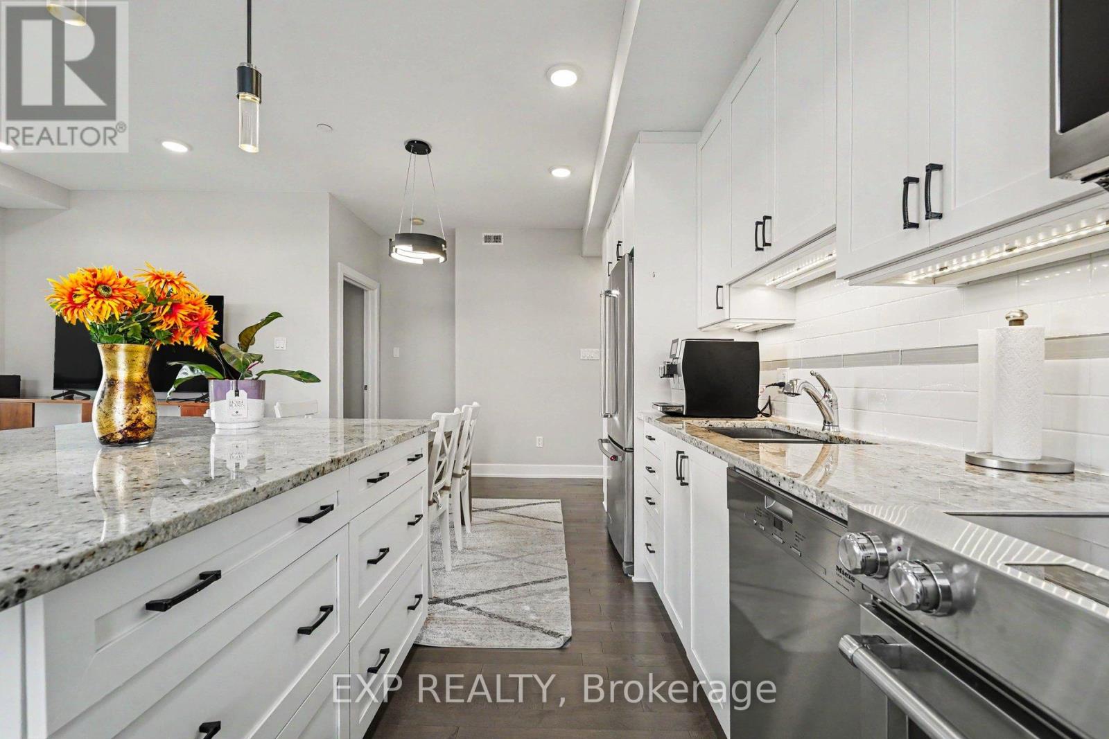 #405 615 LONGFIELDS DRIVE - 16