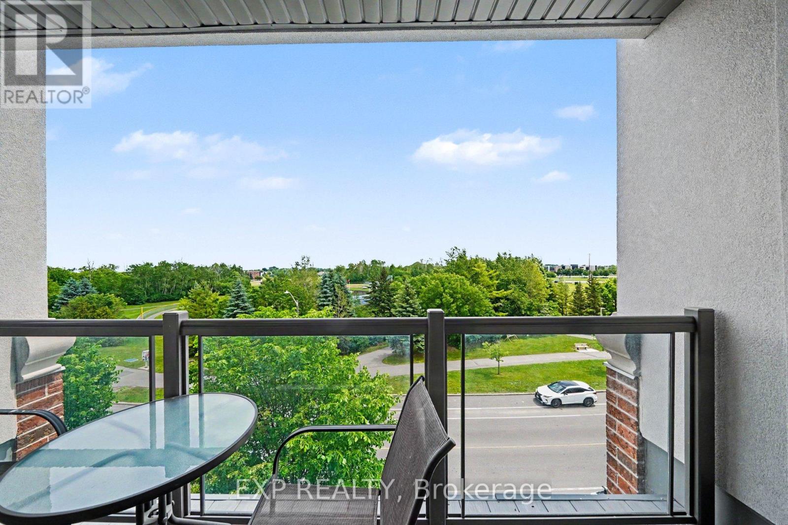 #405 615 LONGFIELDS DRIVE - 24