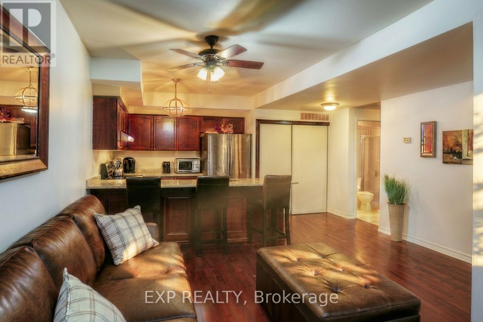 #132 760 LAWRENCE AVENUE W - 2