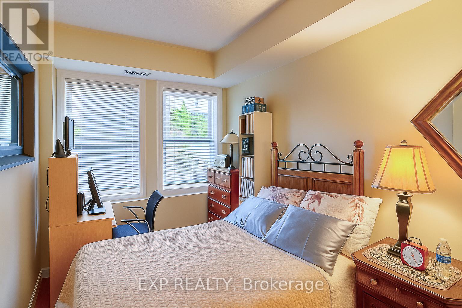 #132 760 LAWRENCE AVENUE W - 6