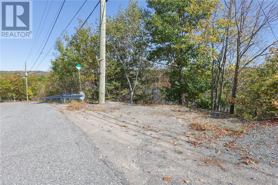 2095 Sunnyside Road - Image 4