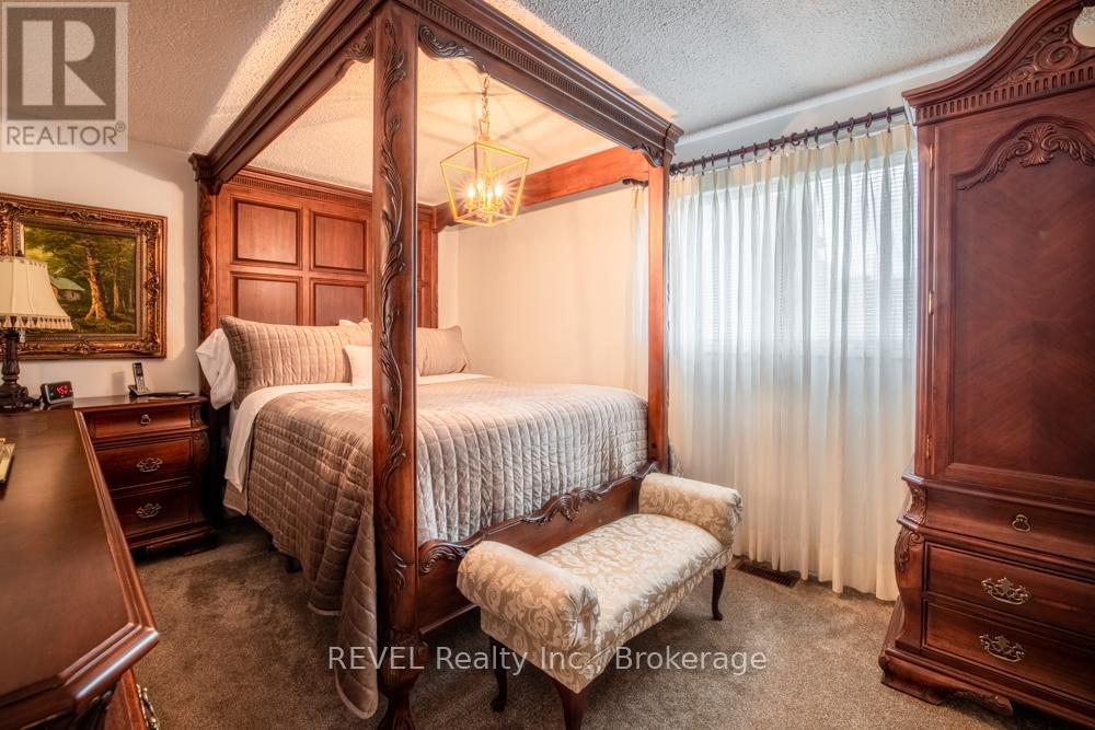 #2 64 FORSTER STREET - 18