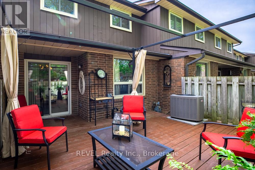 #2 64 FORSTER STREET - 29