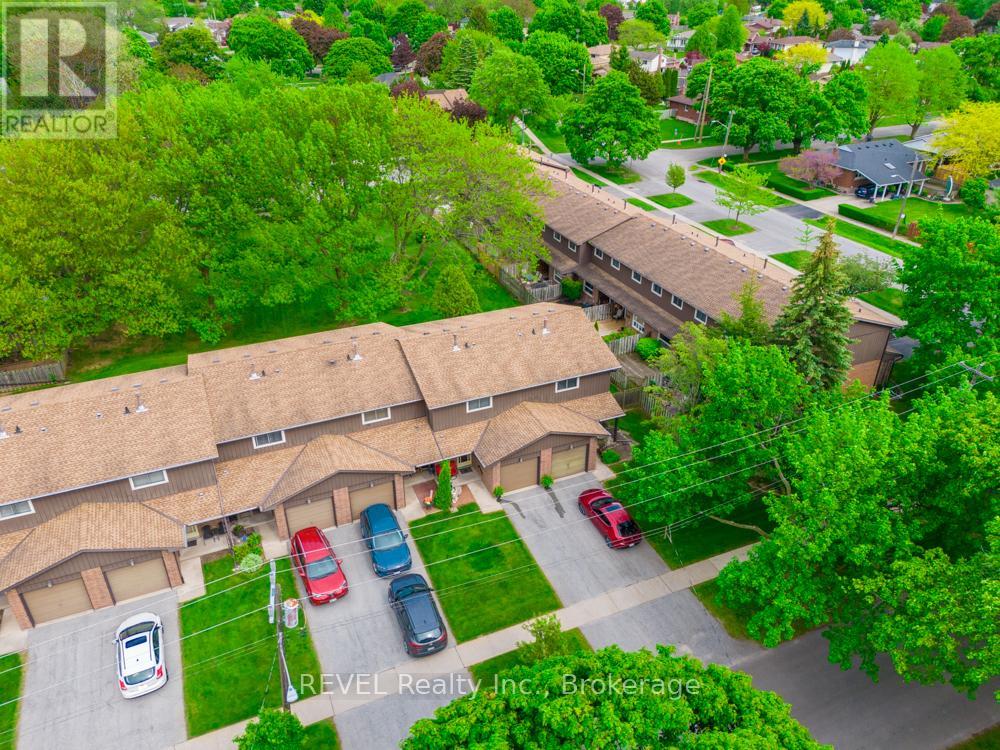 #2 64 FORSTER STREET - 35