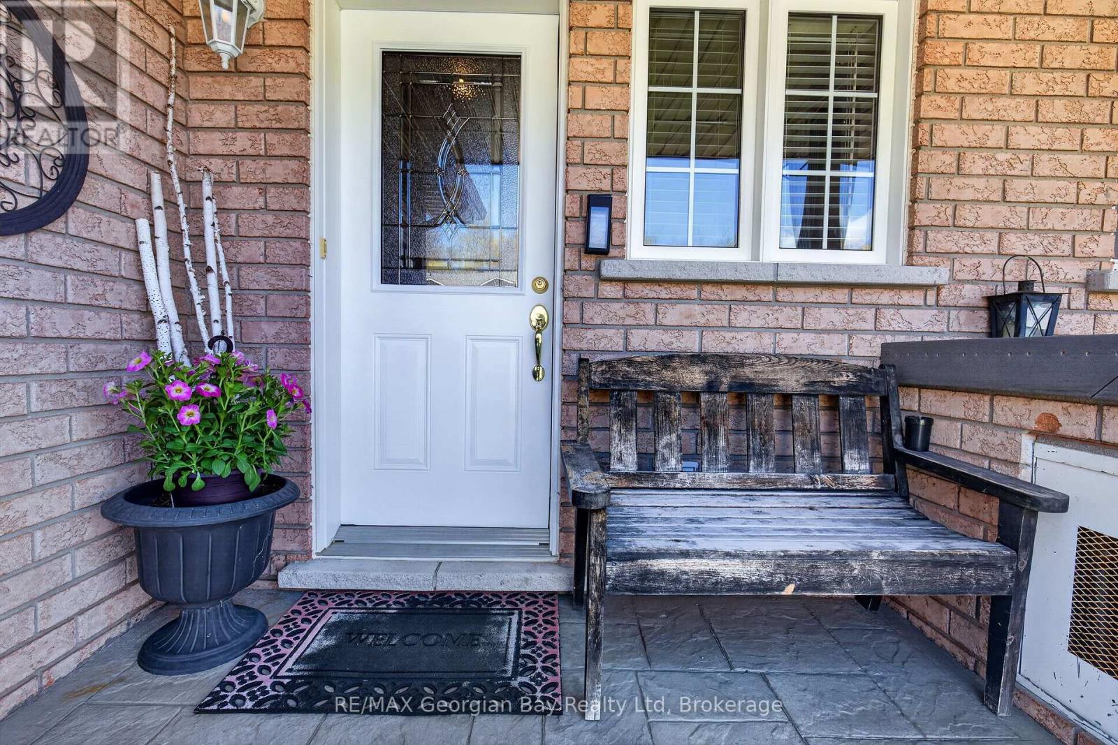 177 SOUTHWINDS CRESCENT - 2
