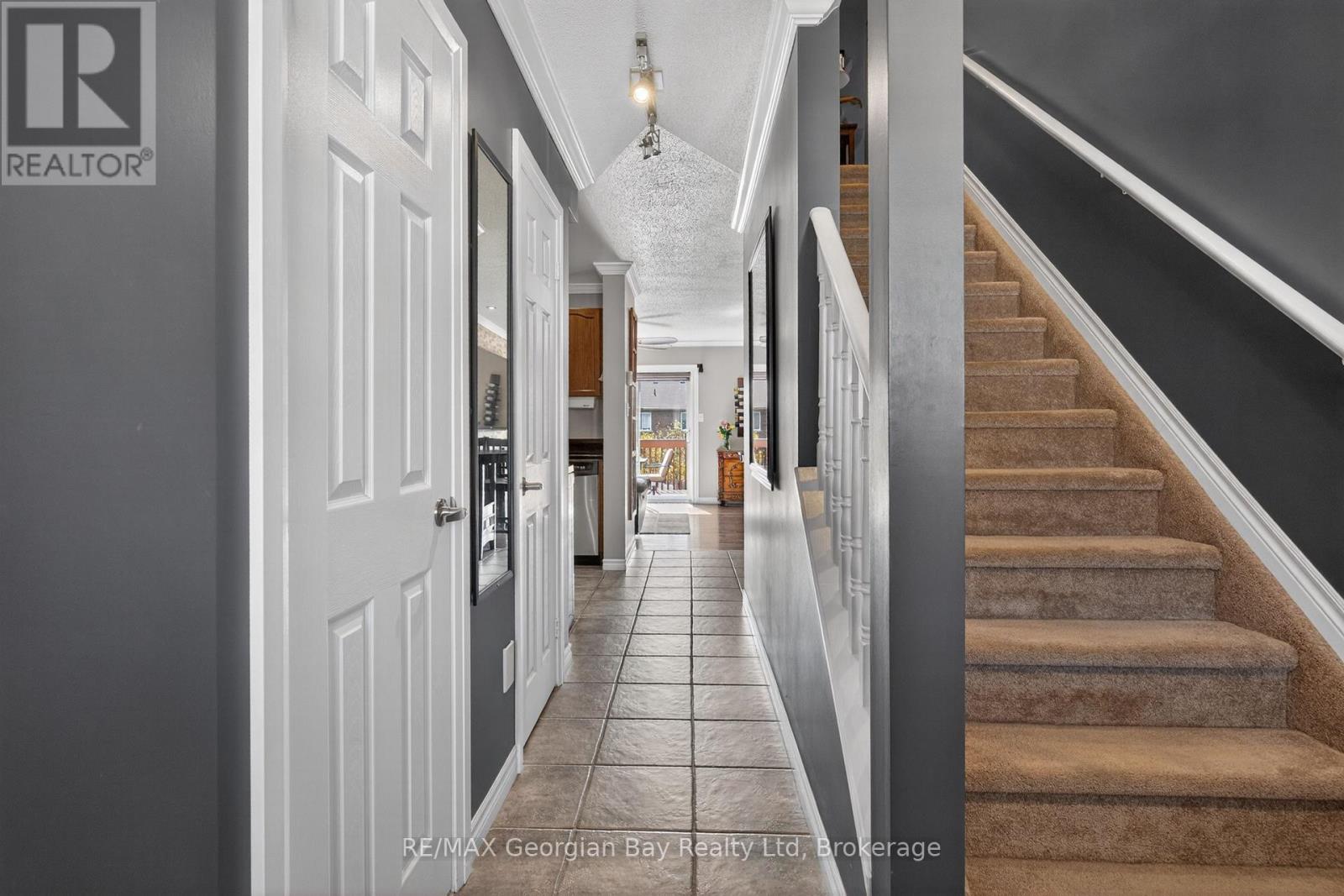 177 SOUTHWINDS CRESCENT - 4