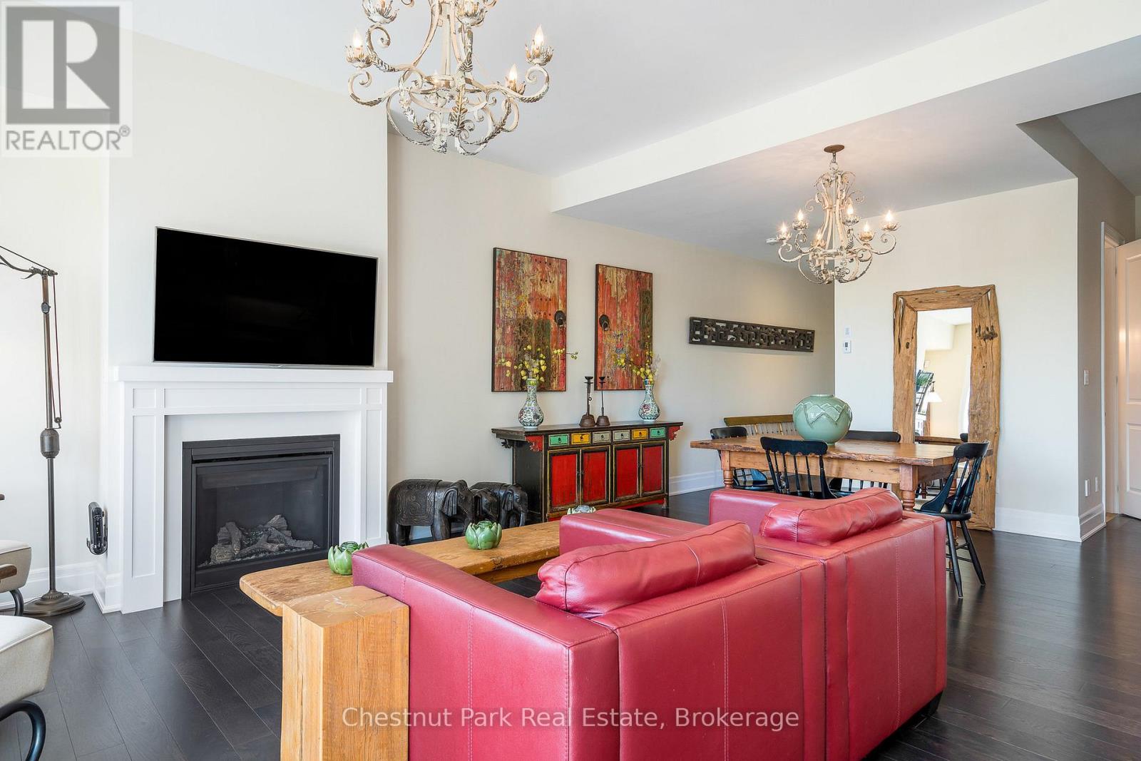 31 EMERSON MEWS - 11