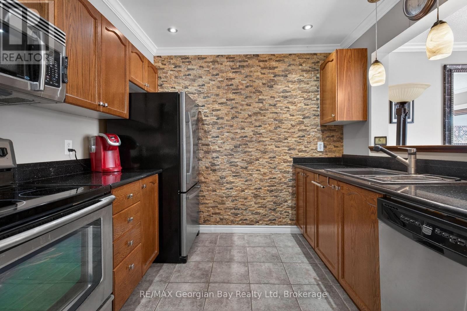 177 SOUTHWINDS CRESCENT - 6
