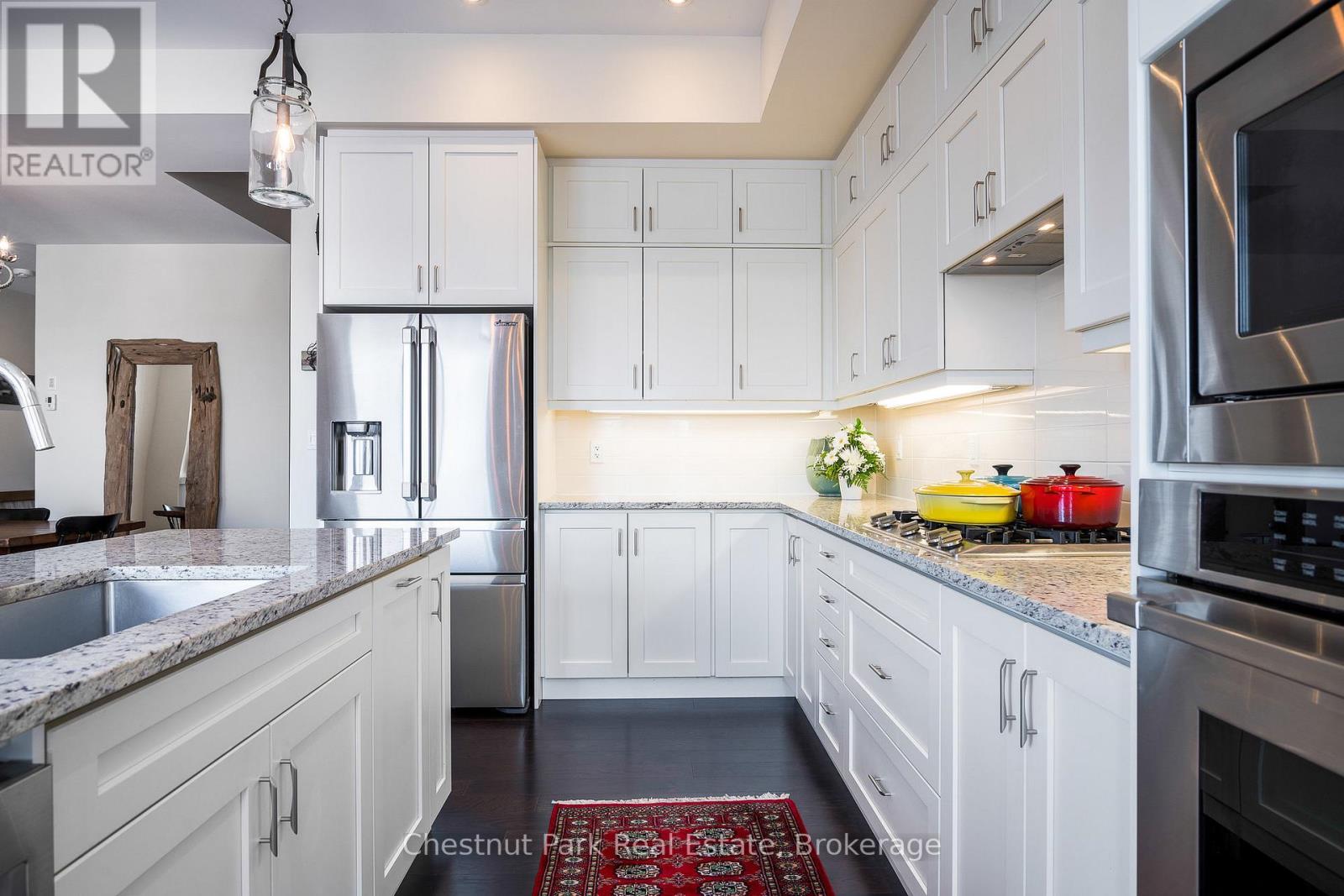 31 EMERSON MEWS - 20