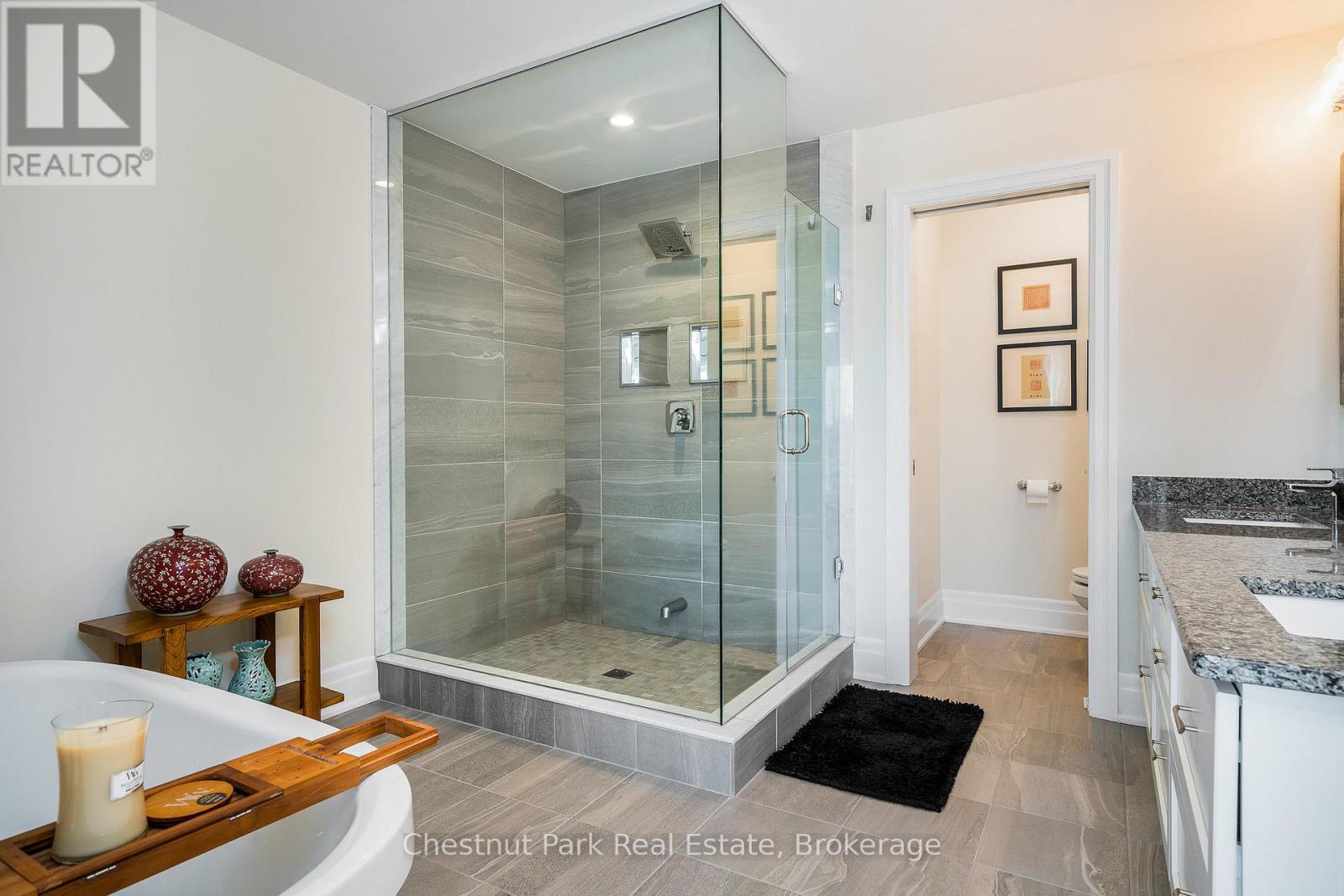 31 EMERSON MEWS - 23