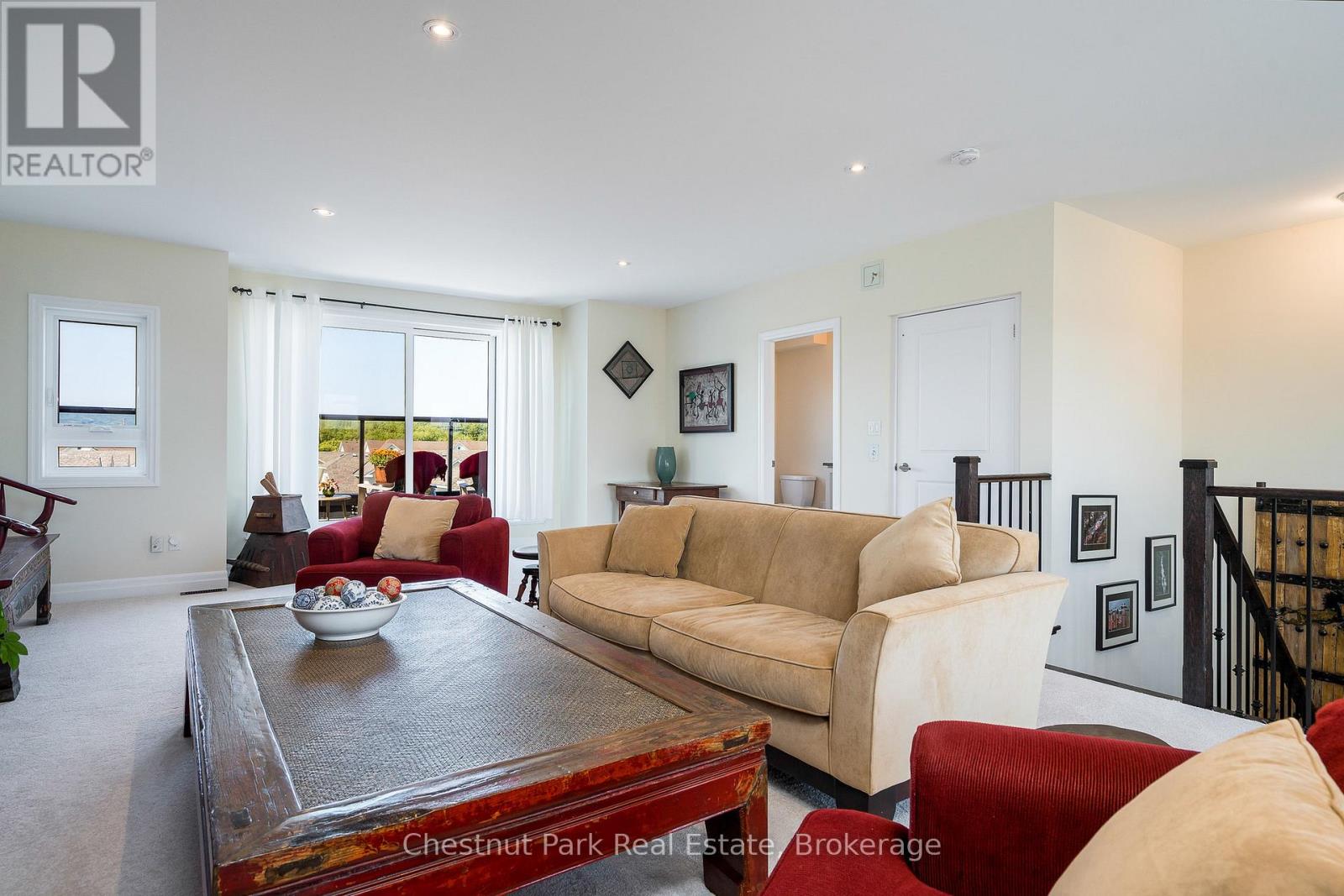 31 EMERSON MEWS - 33