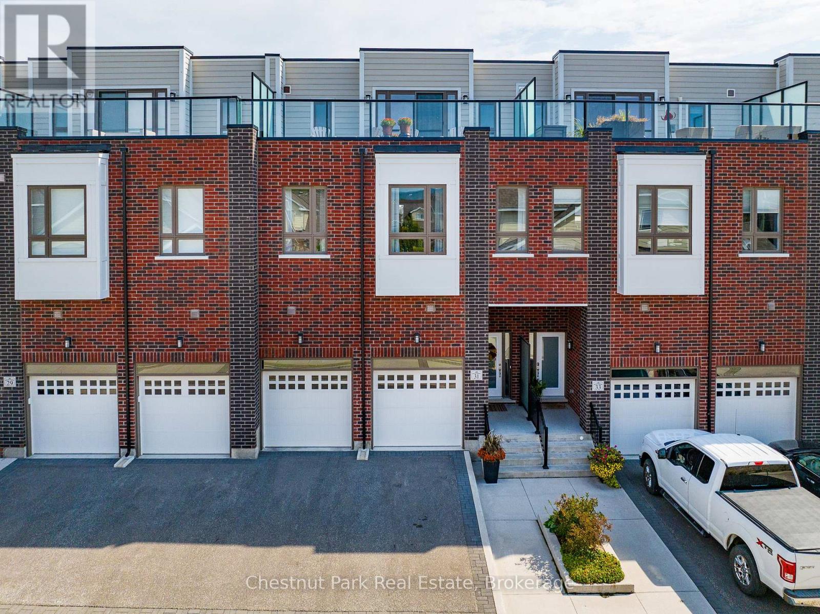 31 EMERSON MEWS - 9