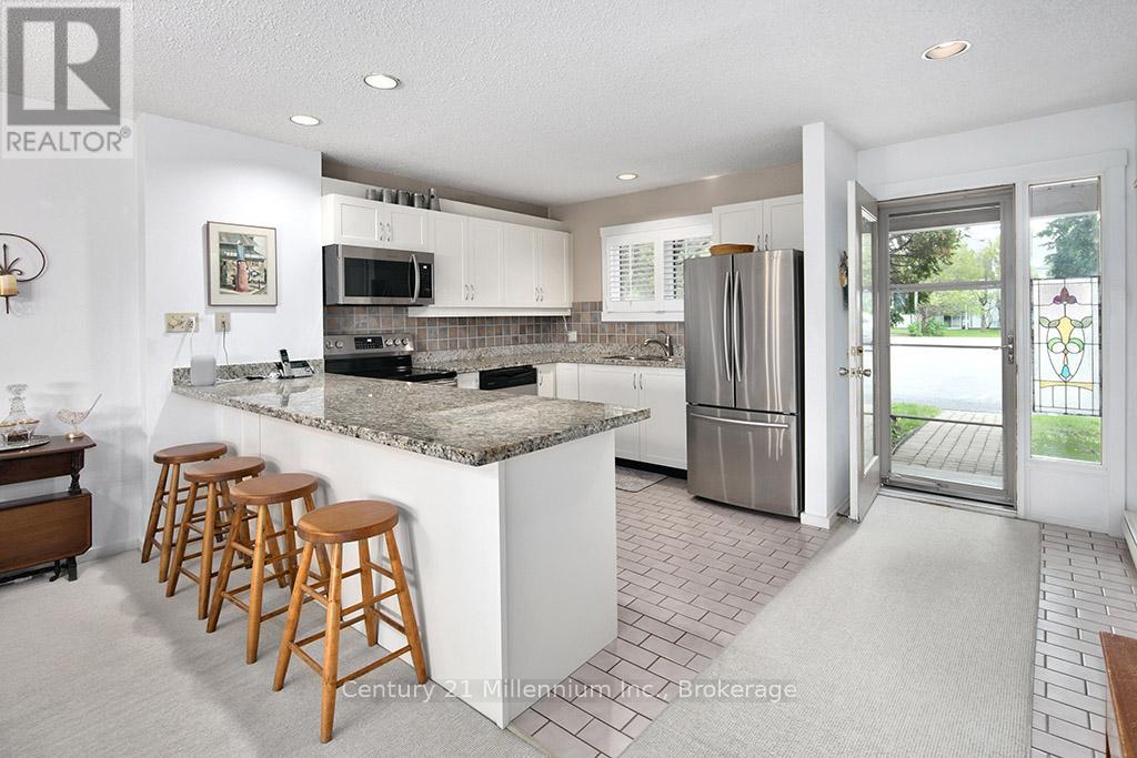 500 OXBOW CRESCENT - 3