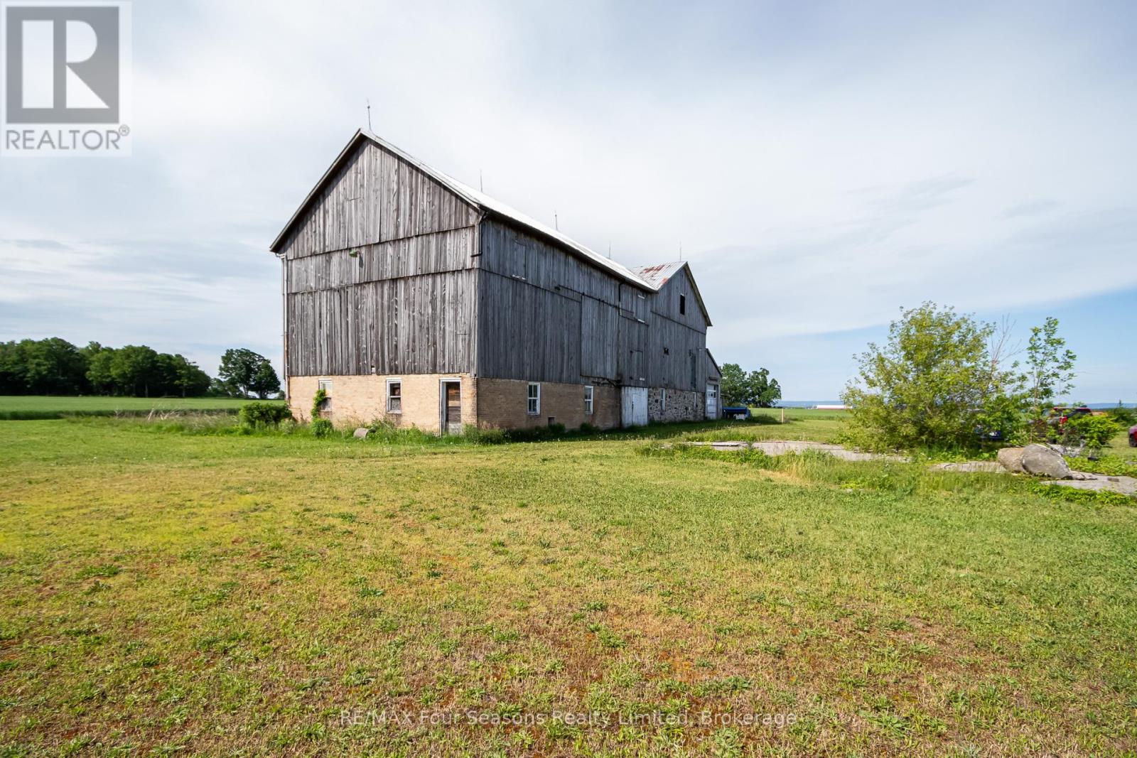5803 26 HIGHWAY - 36