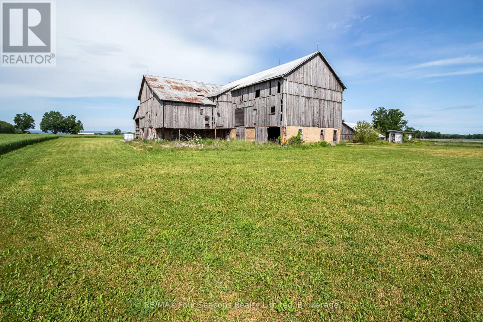 5803 26 HIGHWAY - 35