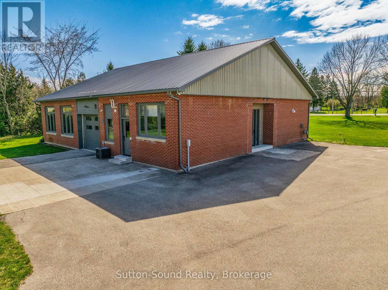 318837 GREY RD 1 ROAD - 20