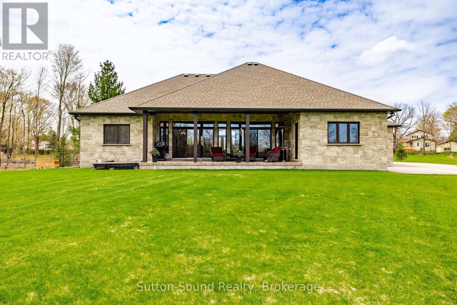 318837 GREY RD 1 ROAD - 18
