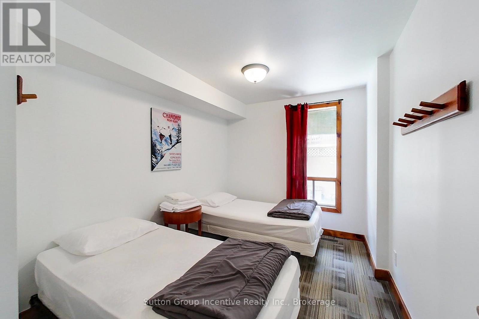 151 TYROLEAN LANE - 14