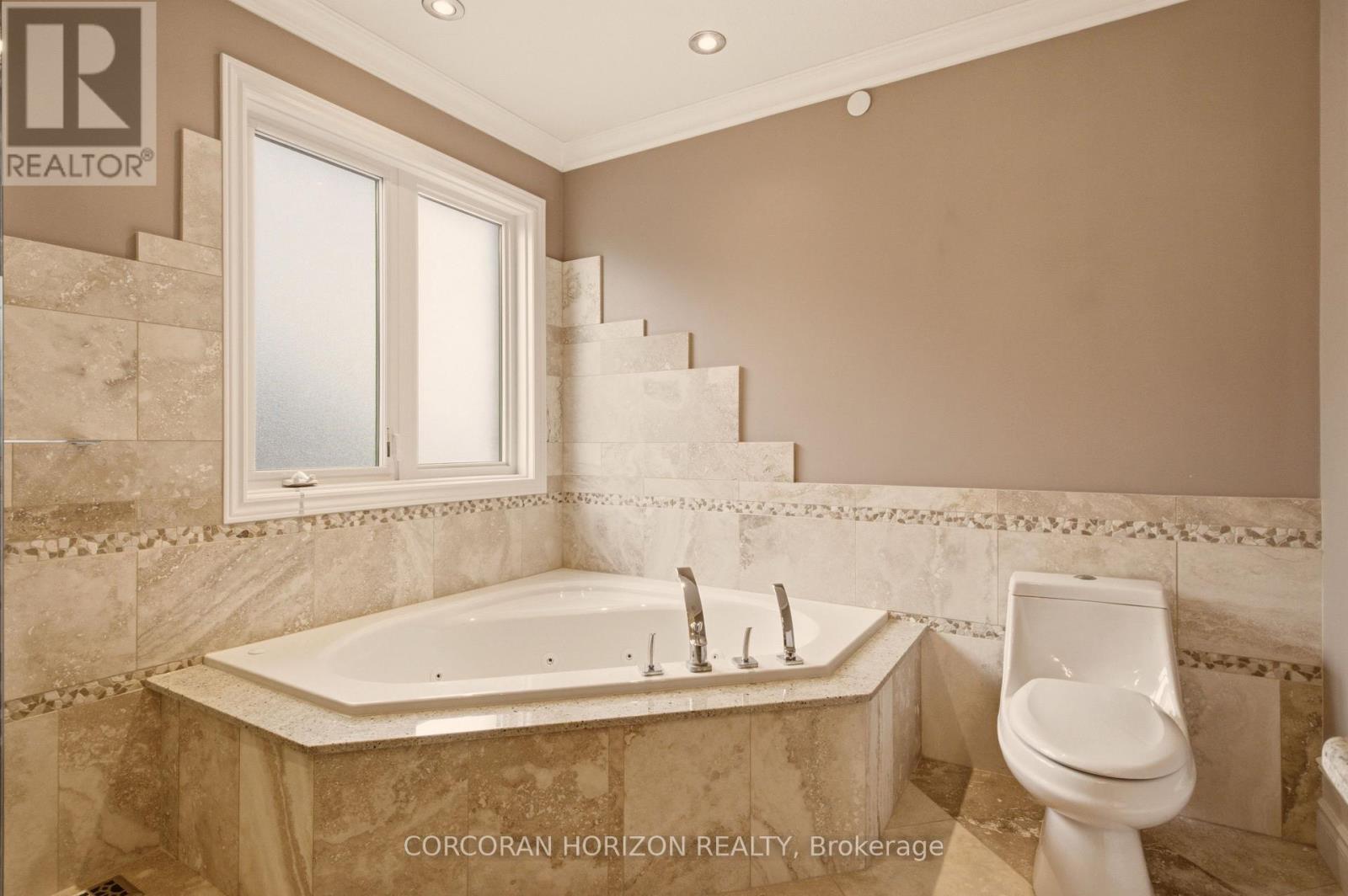 15 MCWILLIAMS COURT - 23