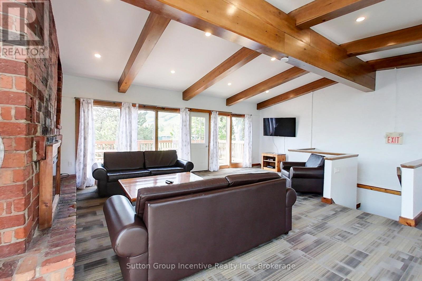 151 TYROLEAN LANE - 4