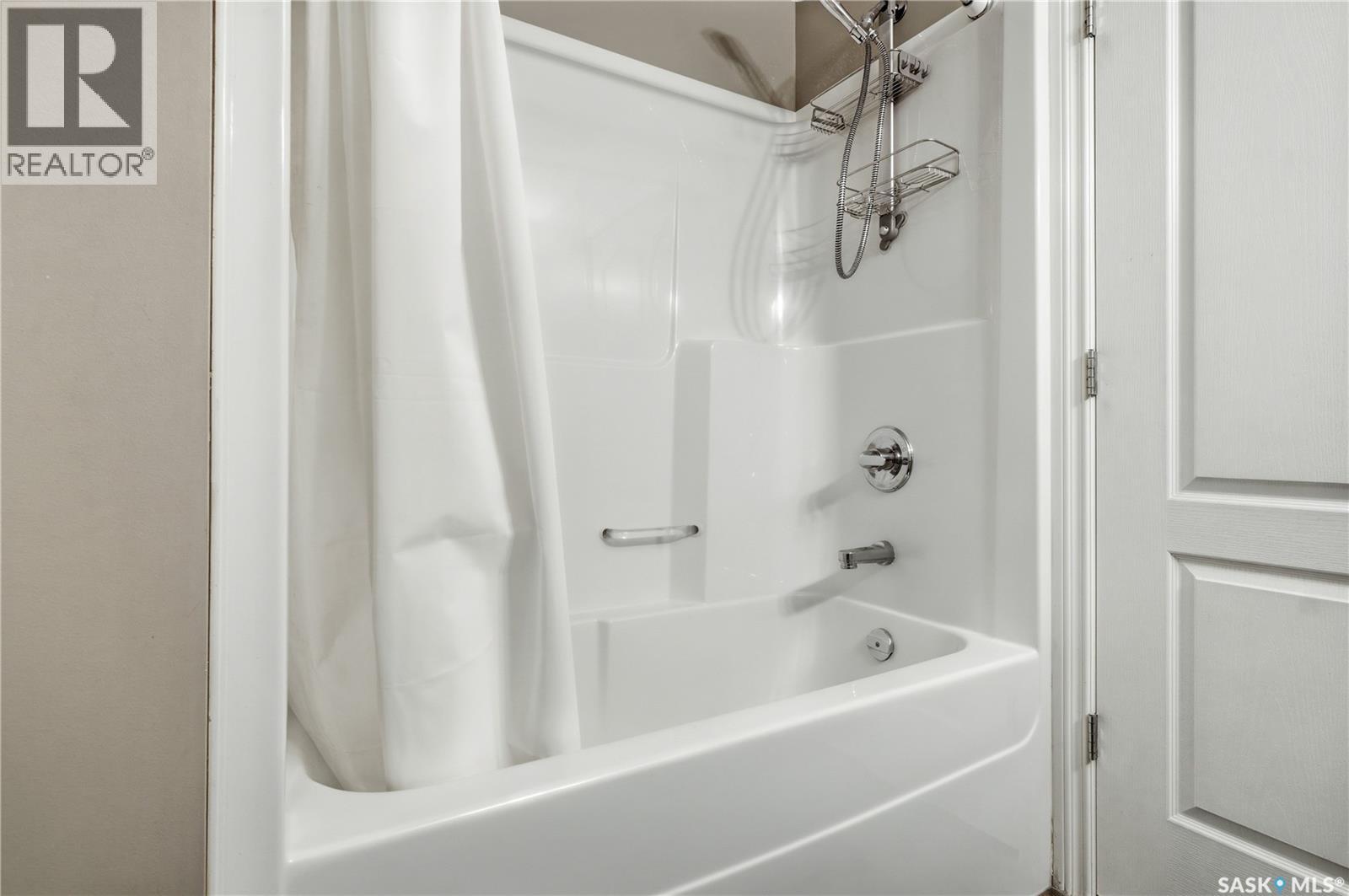 #4562 Harbour Landing DRIVE - 28
