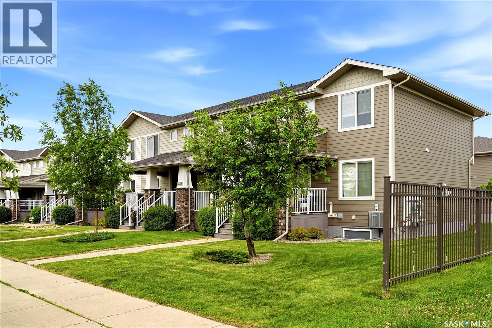 #4562 Harbour Landing DRIVE - 36