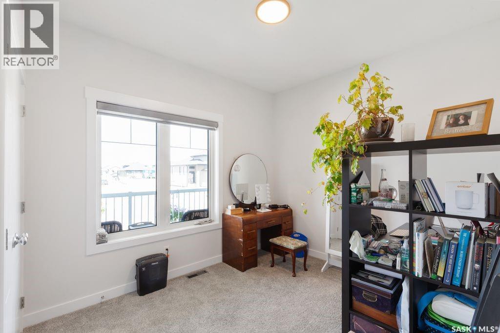 330 Burgess CRESCENT — photo 19
