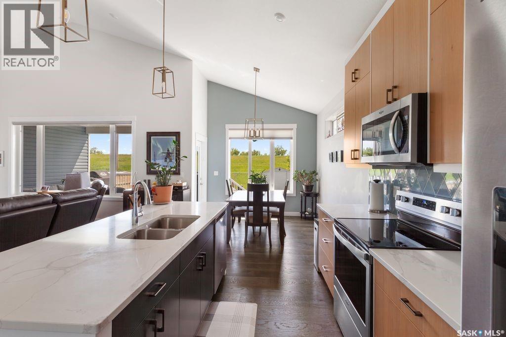 330 Burgess CRESCENT - photo 3