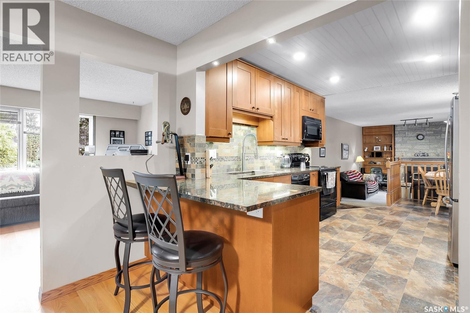 330 WHITESHORE WAY — photo 11