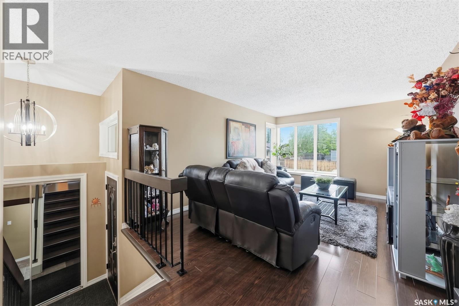 235 Benesh CRESCENT - photo 2